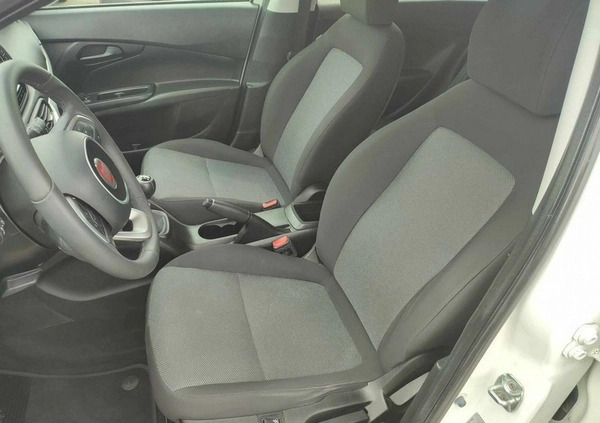 Fiat Tipo cena 52900 przebieg: 51765, rok produkcji 2019 z Karpacz małe 379